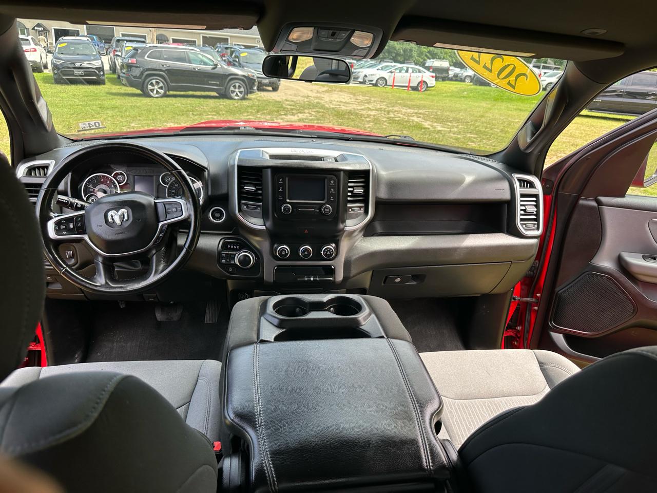 RAM 1500 Big Horn 4x4 Quad Cab 6'4" Box 2022