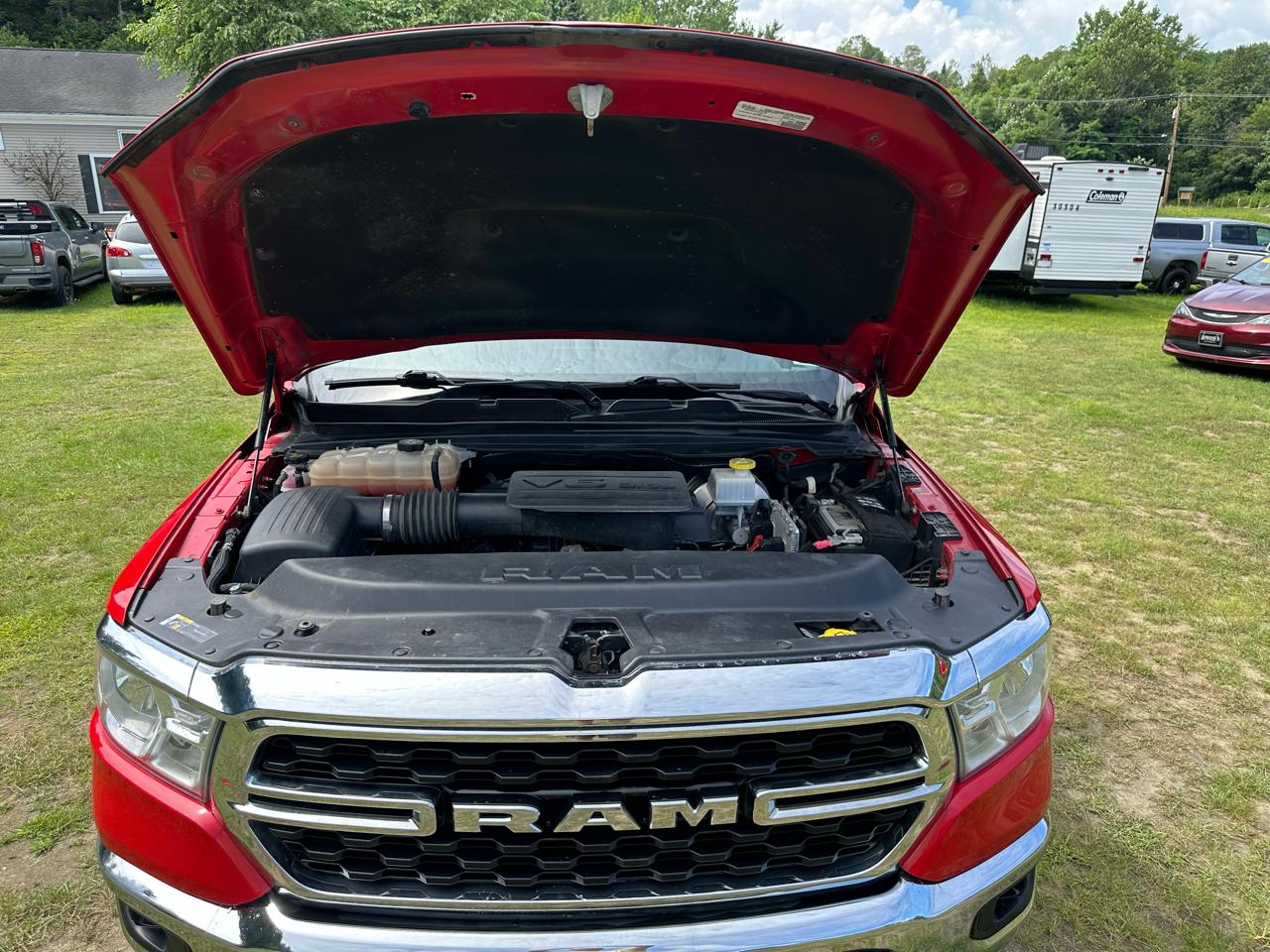 RAM 1500 Big Horn 4x4 Quad Cab 6'4" Box 2022