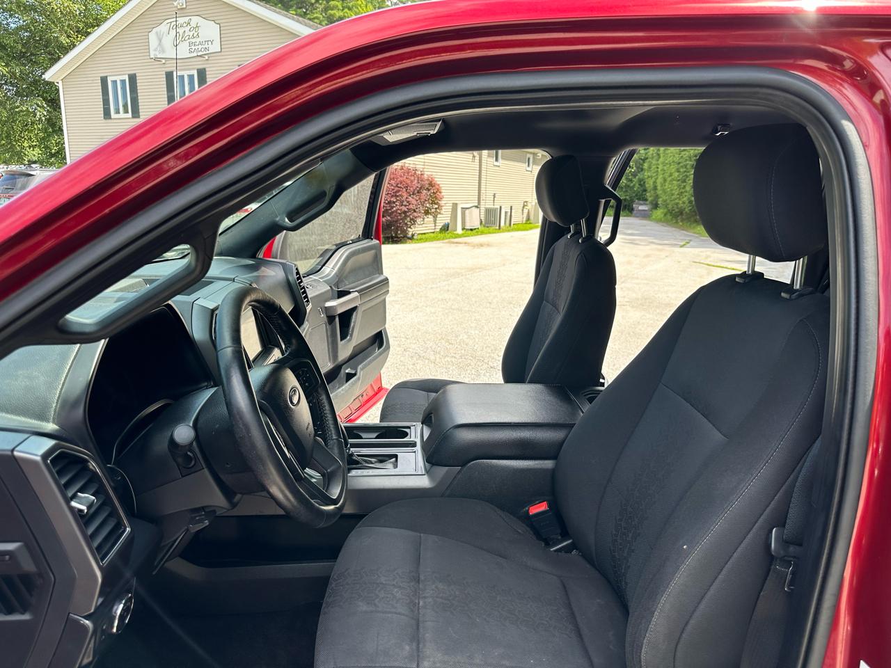 Ford F-150 4WD SuperCab 133" XLT 2019