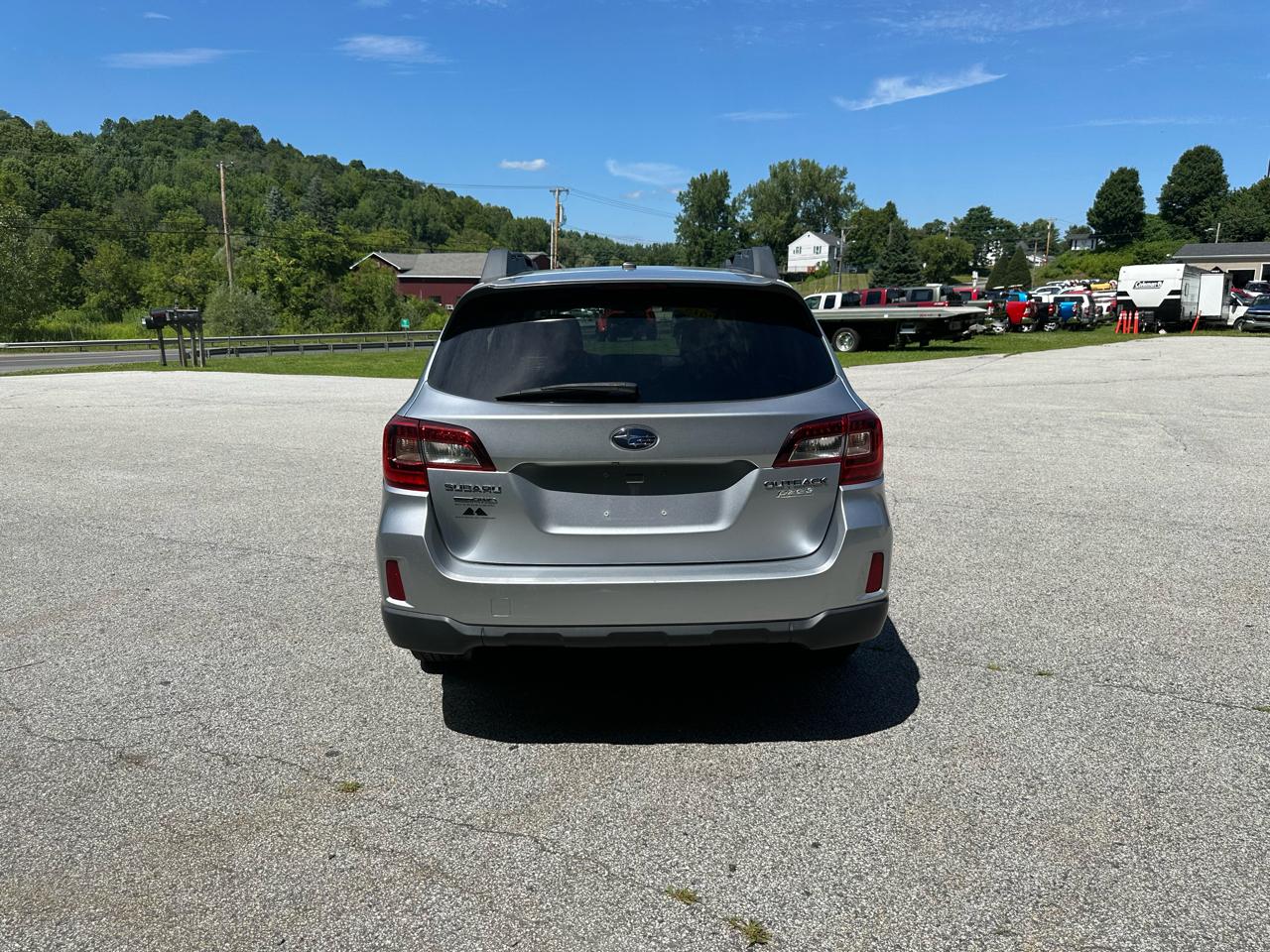Subaru Outback 4dr Wgn 2.5i Limited PZEV 2015