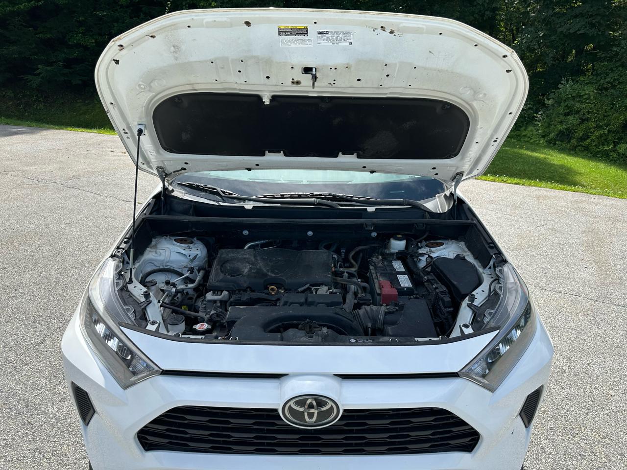 Toyota RAV4 LE AWD (Natl) 2020