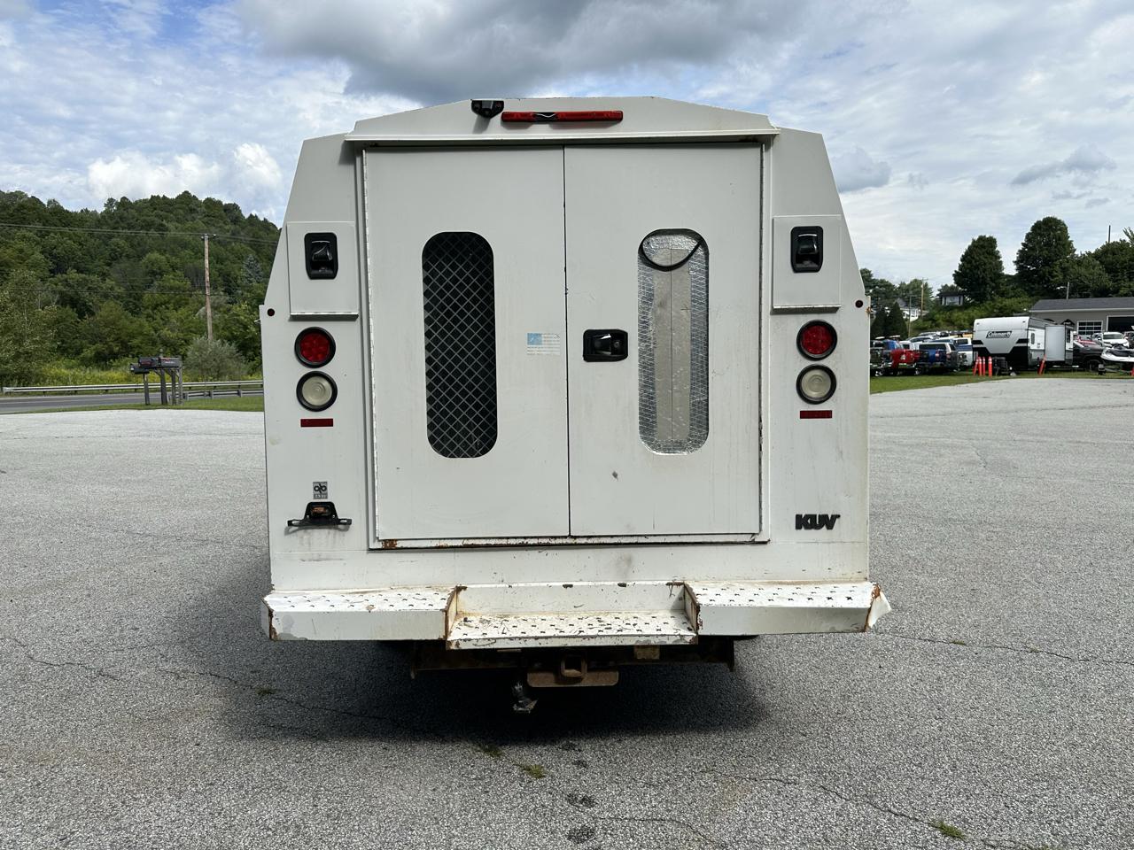 Chevrolet Express Commercial Cutaway 3500 Van 139" 2016