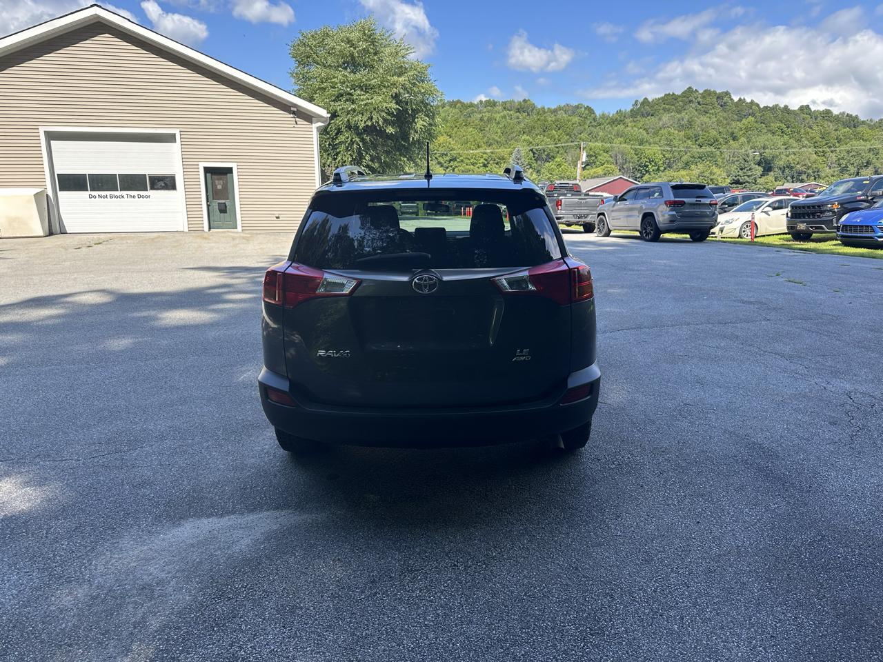 Toyota RAV4 AWD 4dr LE (Natl) 2014