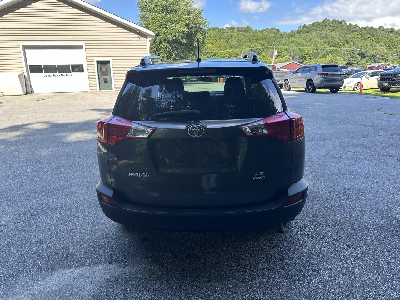 Toyota RAV4 AWD 4dr LE (Natl) 2014