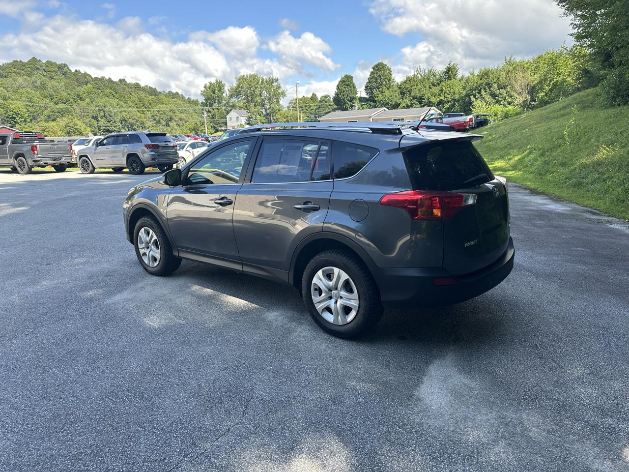 Toyota RAV4 AWD 4dr LE (Natl) 2014