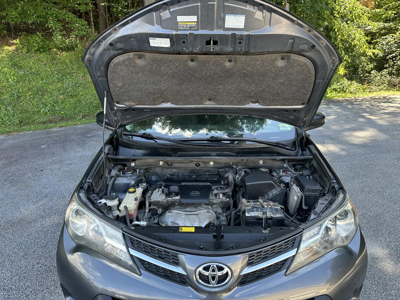 Toyota RAV4 AWD 4dr LE (Natl) 2014