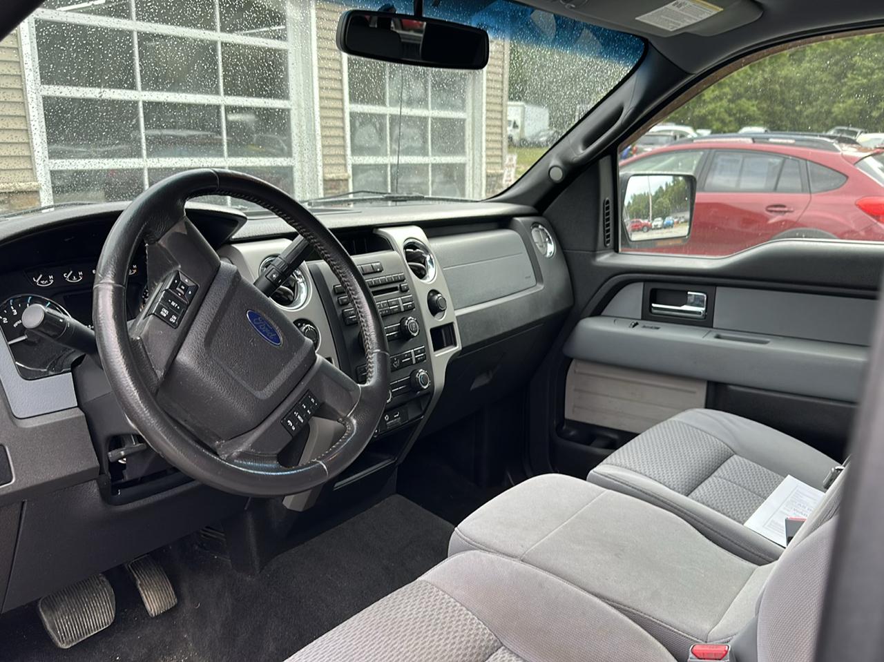 Ford F-150 4WD SuperCrew 145" XLT 2012