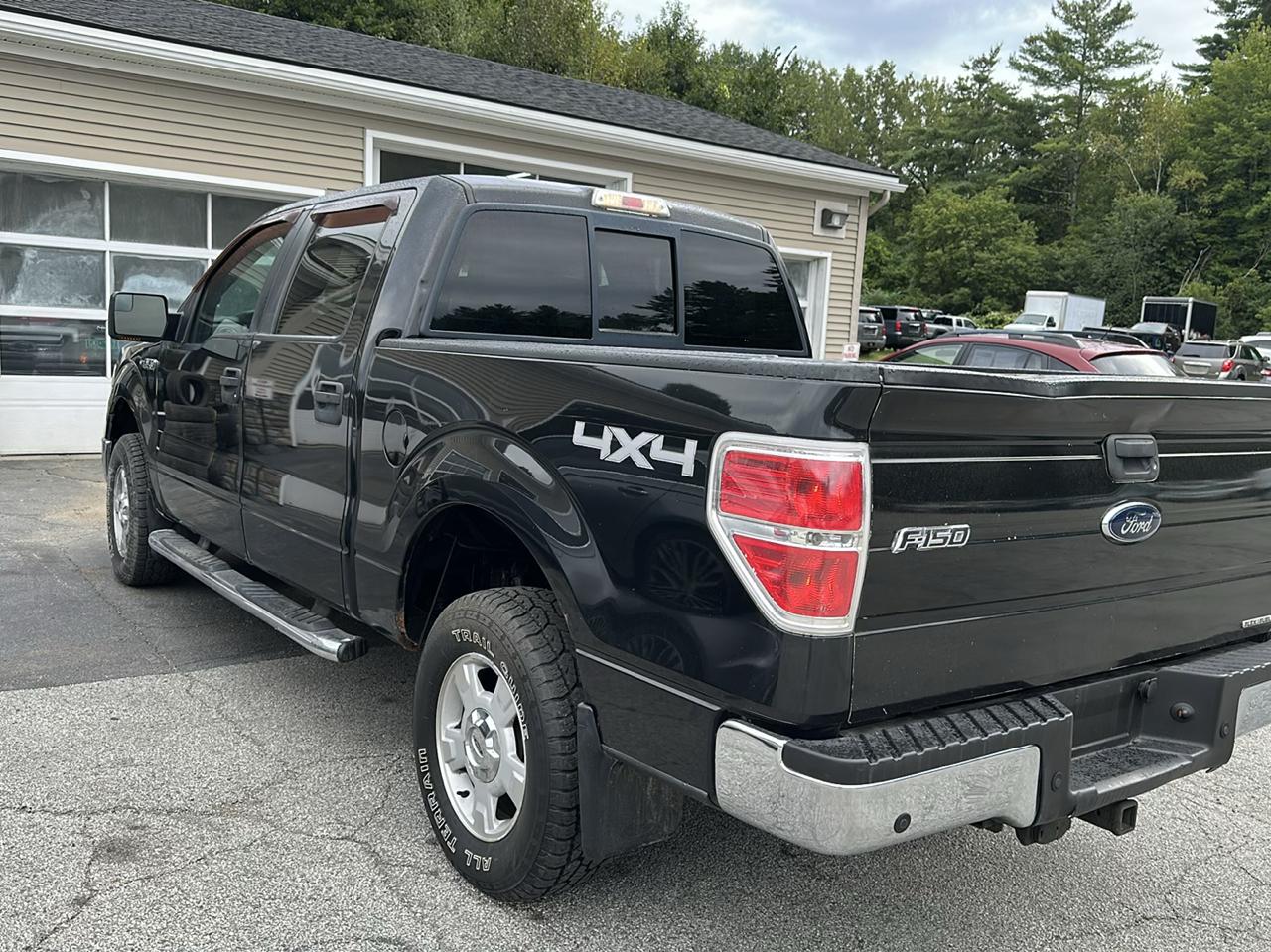 Ford F-150 4WD SuperCrew 145" XLT 2012