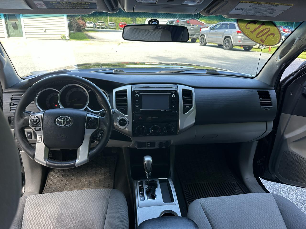 Toyota Tacoma 4WD Access Cab V6 AT (Natl) 2015