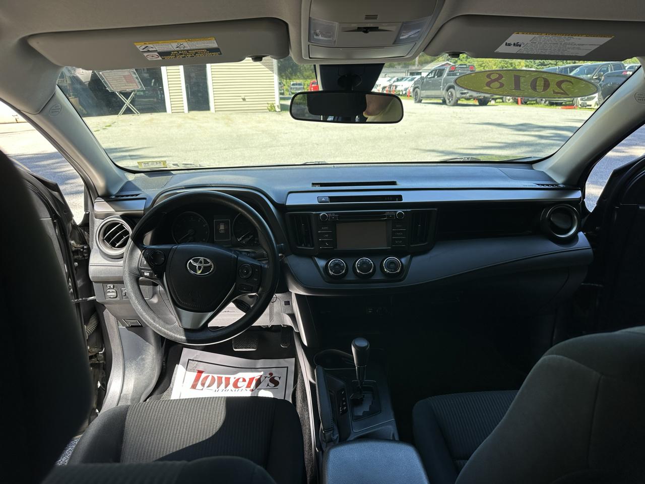Toyota RAV4 LE AWD (Natl) 2018