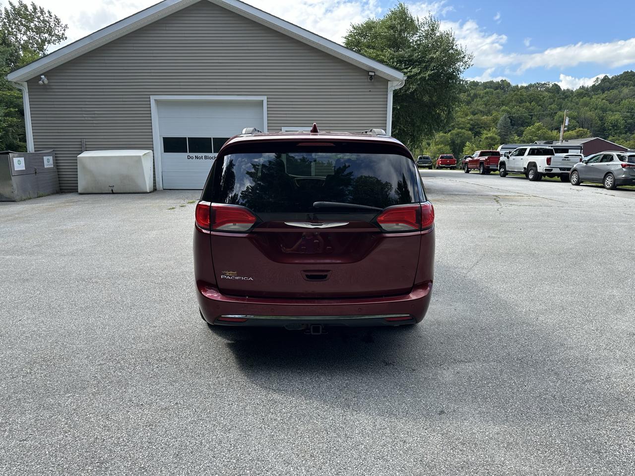 Chrysler Pacifica Touring-L FWD 2017