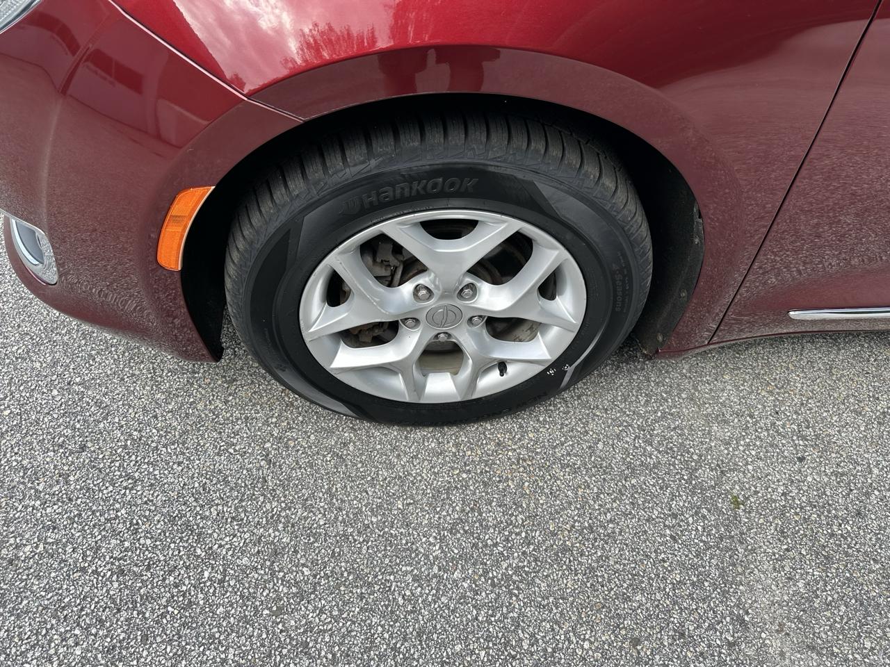 Chrysler Pacifica Touring-L FWD 2017