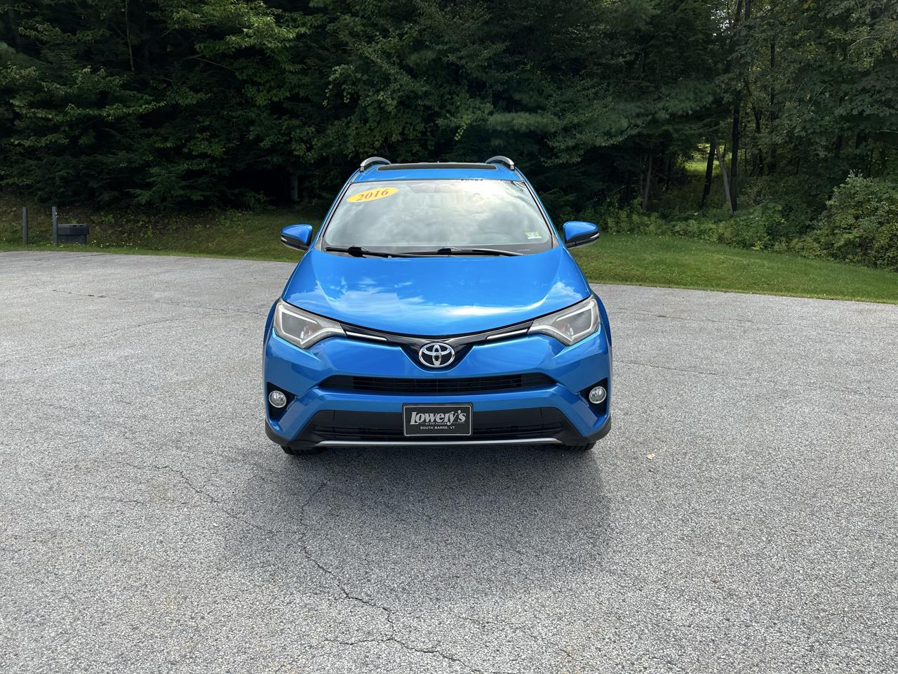 Toyota RAV4 AWD 4dr XLE (Natl) 2016