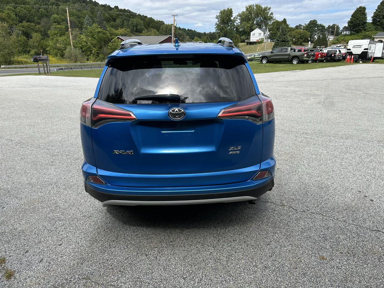 Toyota RAV4 AWD 4dr XLE (Natl) 2016