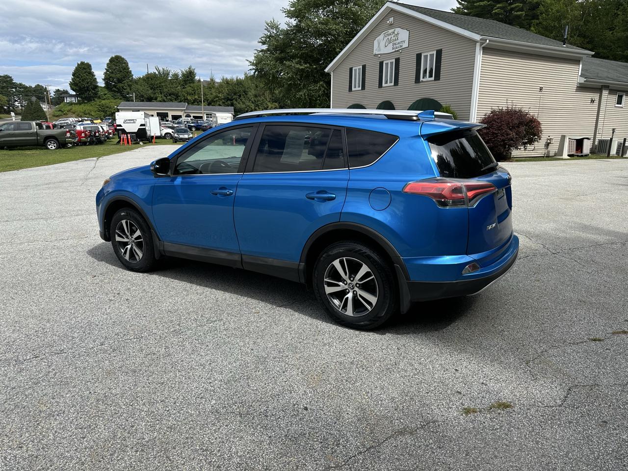 Toyota RAV4 AWD 4dr XLE (Natl) 2016