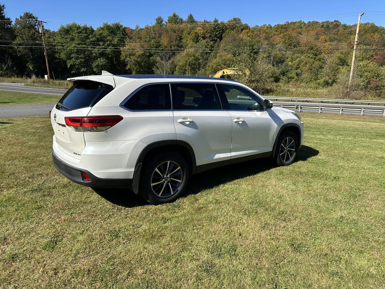 Toyota Highlander XLE V6 AWD (Natl) 2019