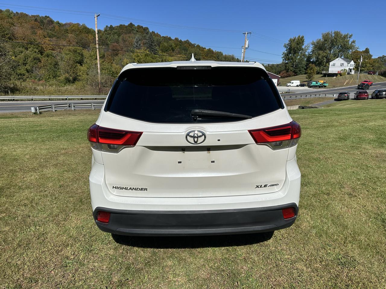 Toyota Highlander XLE V6 AWD (Natl) 2019