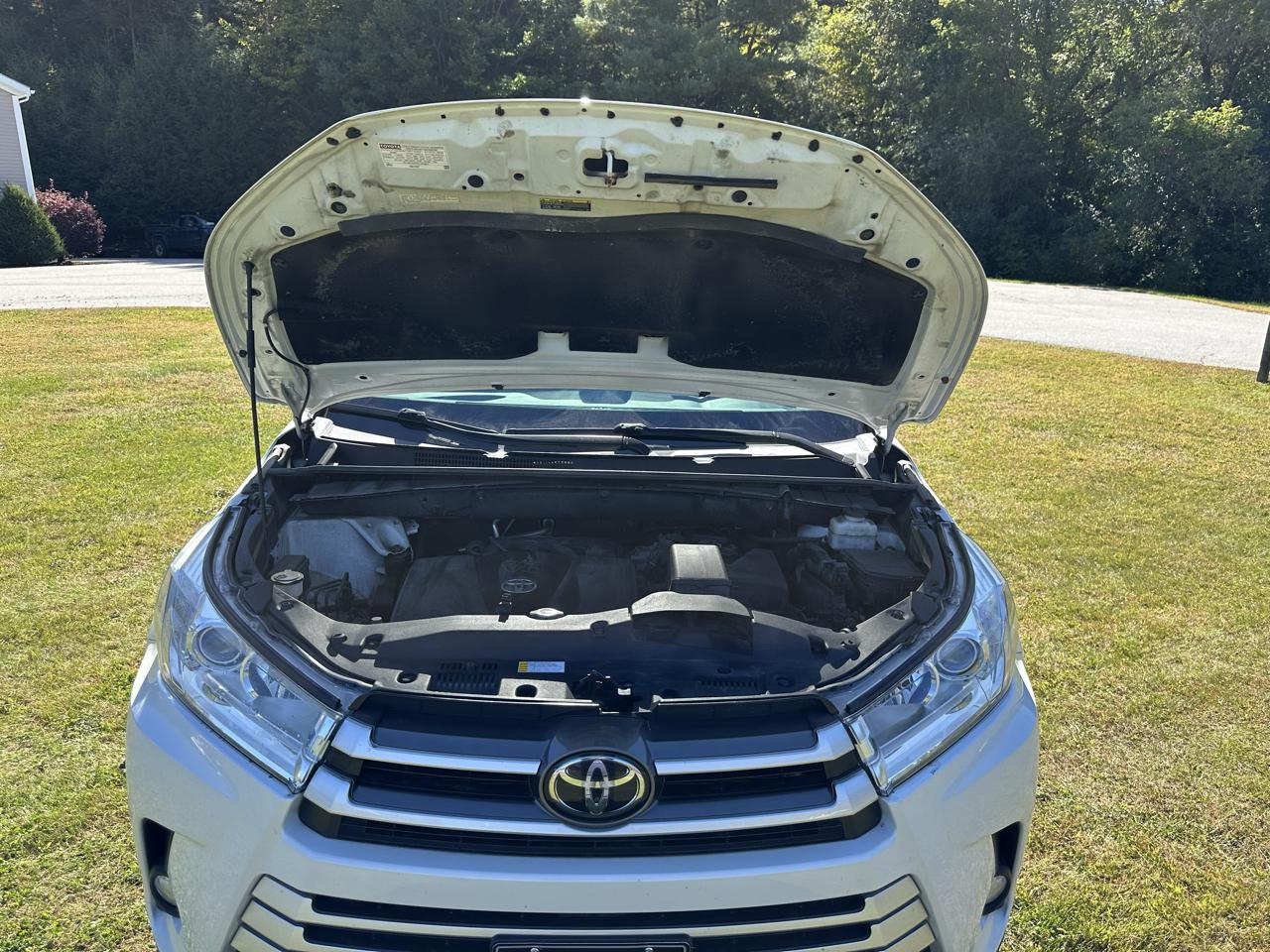 Toyota Highlander XLE V6 AWD (Natl) 2019