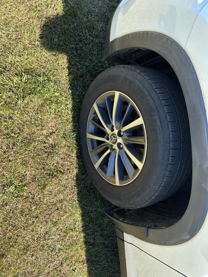 Toyota Highlander XLE V6 AWD (Natl) 2019