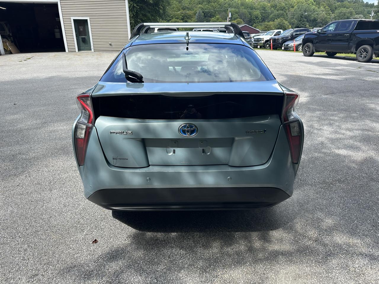Toyota Prius Three Touring (Natl) 2017