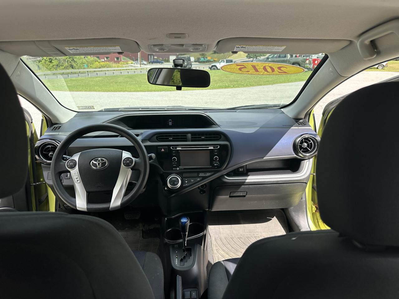 Toyota Prius c 5dr HB Three (Natl) 2015