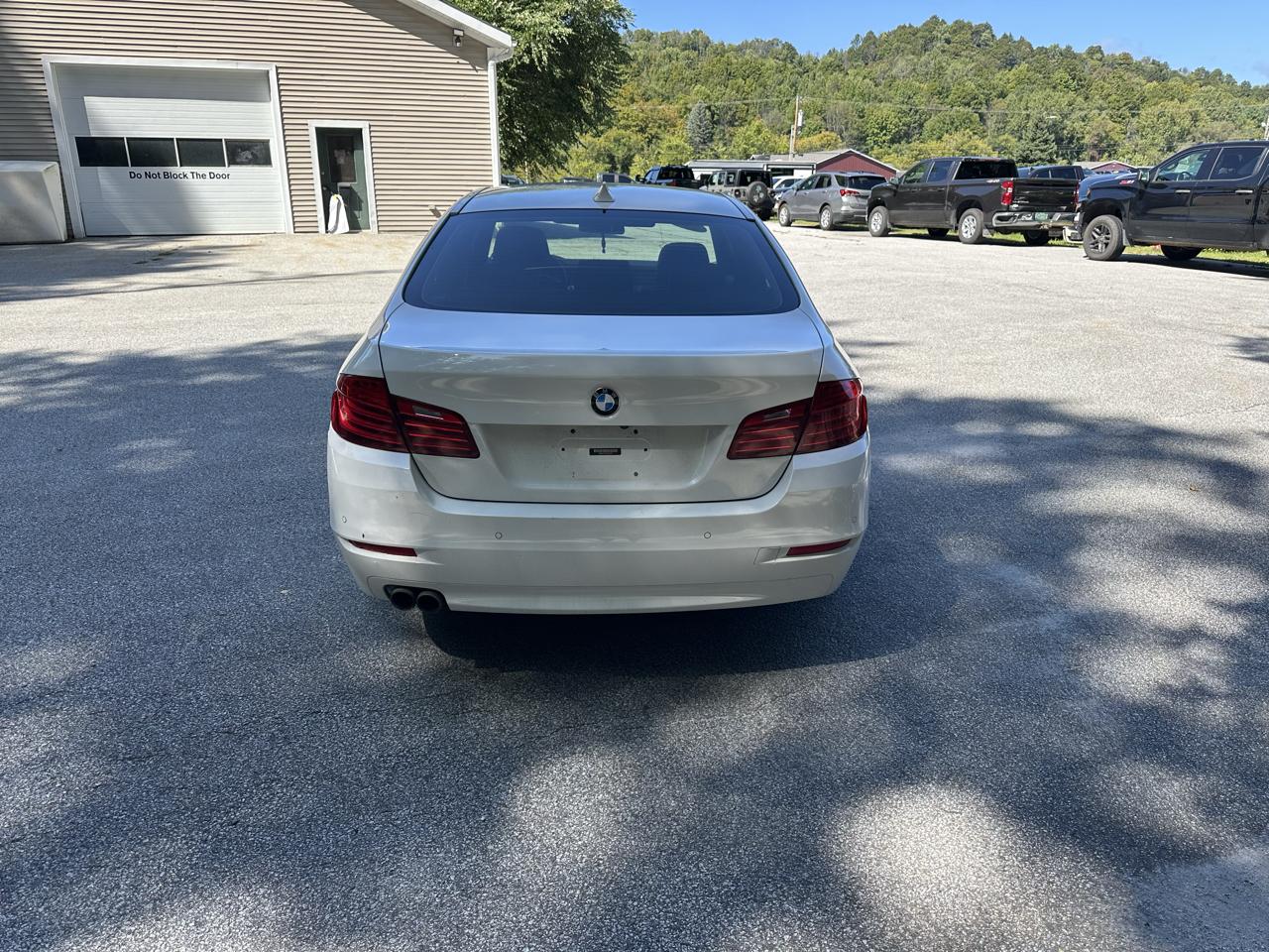 BMW 5 Series 4dr Sdn 528i xDrive AWD 2016