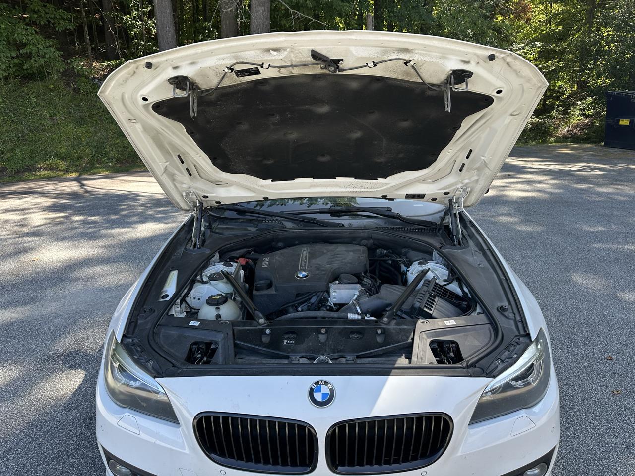 BMW 5 Series 4dr Sdn 528i xDrive AWD 2016