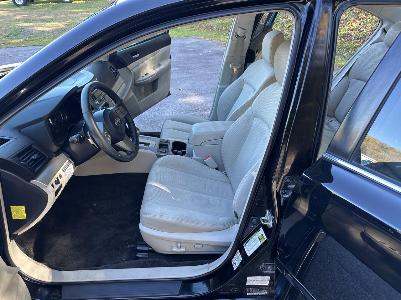 Subaru Legacy 4dr Sdn H4 Auto 2.5i Prem AWP 2011