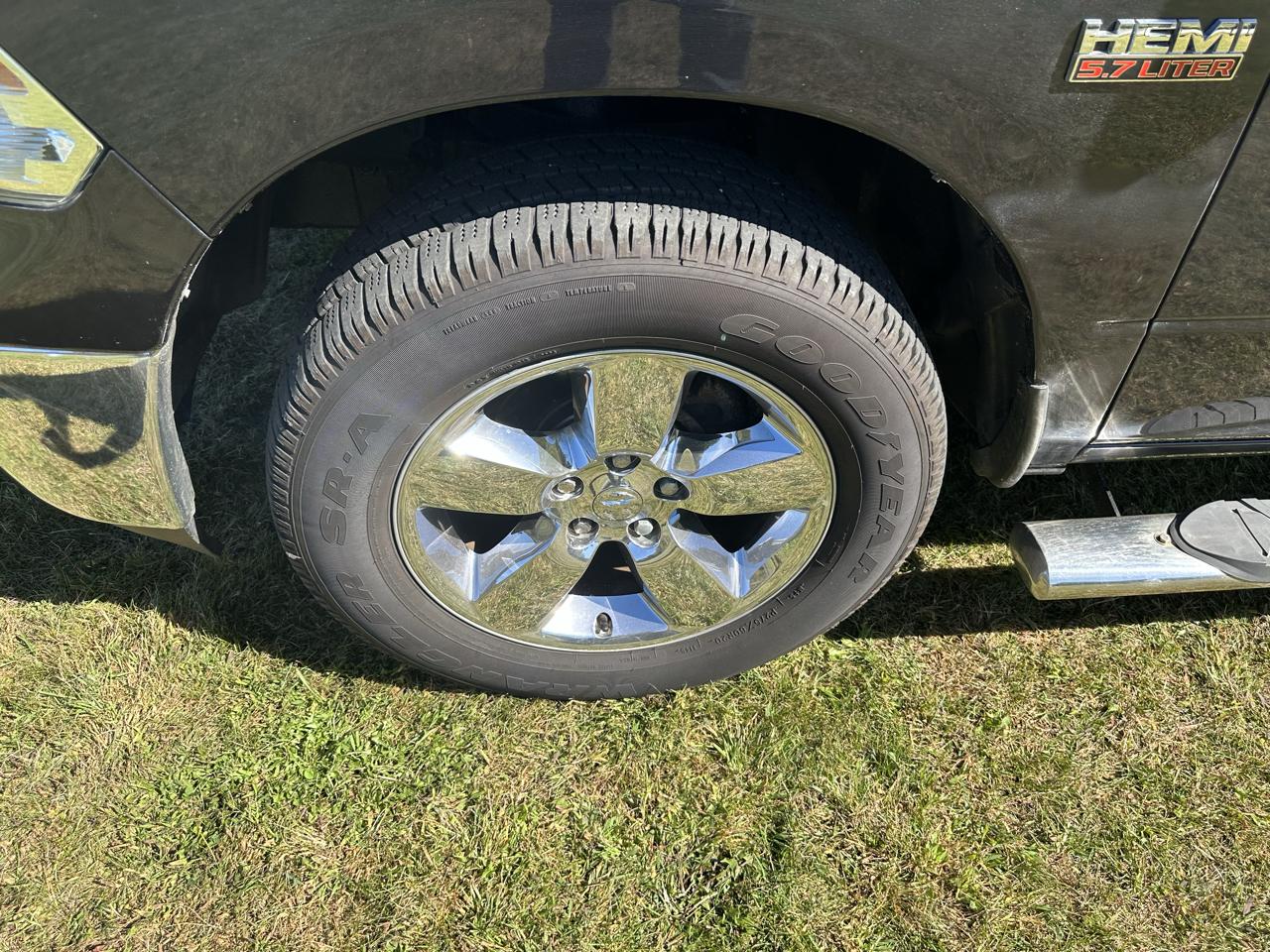 RAM 1500 4WD Quad Cab 140.5" Big Horn 2014