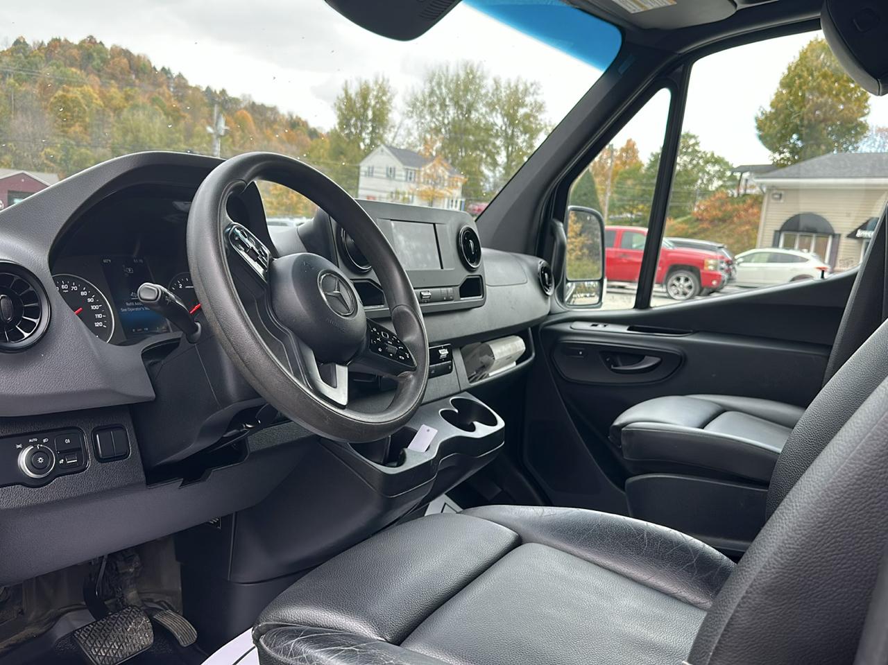 Mercedes-Benz Sprinter Van 2500 Standard Roof V6 144" 4WD 2020