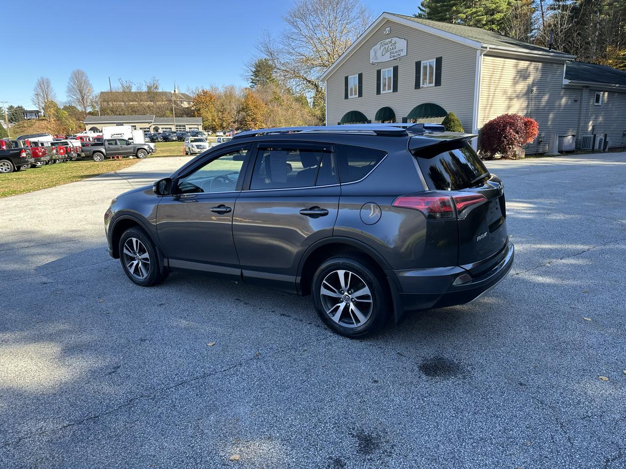 Toyota RAV4 AWD 4dr XLE (Natl) 2016