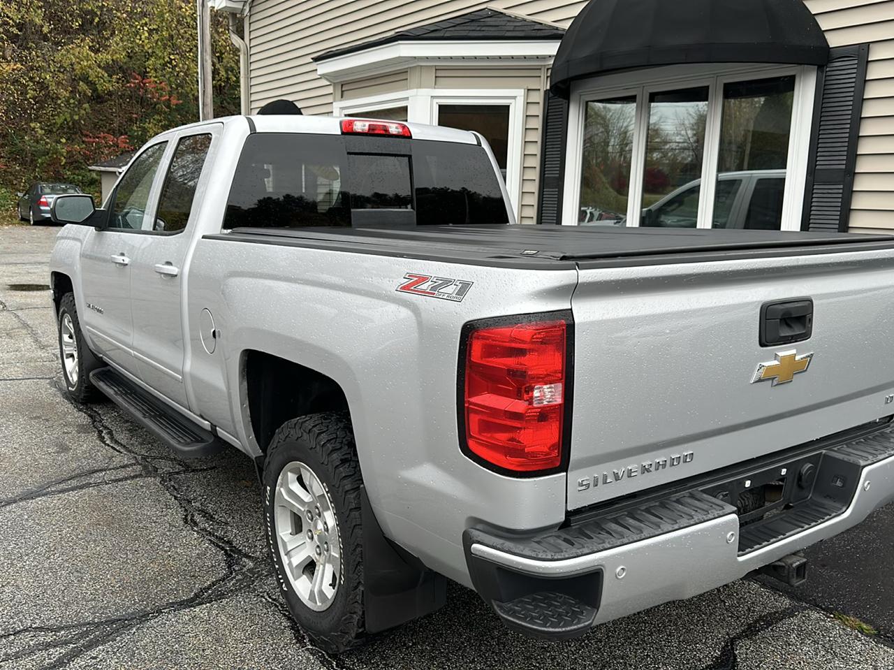 Chevrolet Silverado 1500 4WD Double Cab 143.5" LT w/2LT 2017
