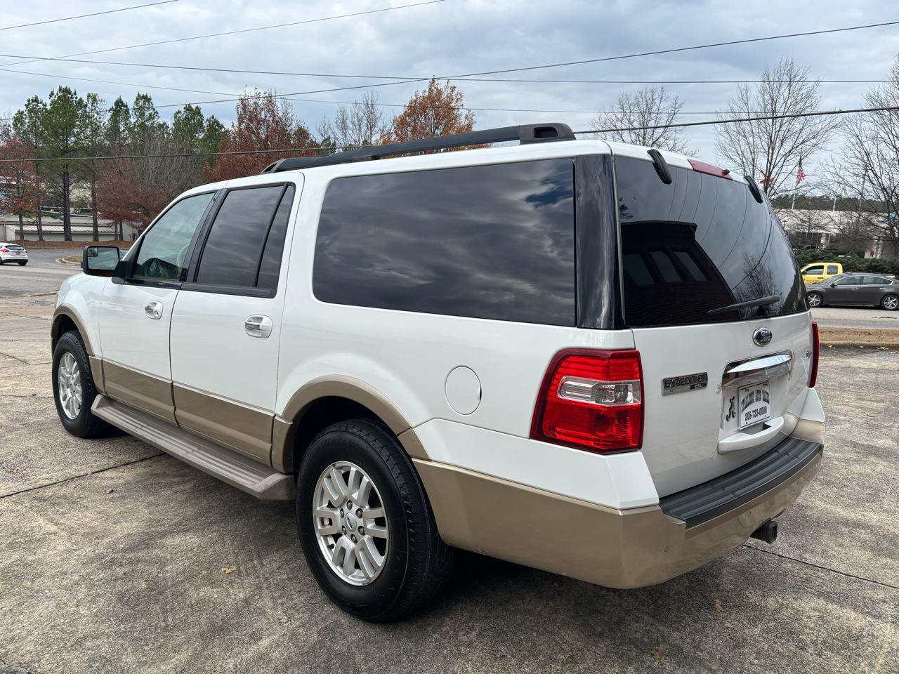 Ford Expedition EL XLT 2WD 2012