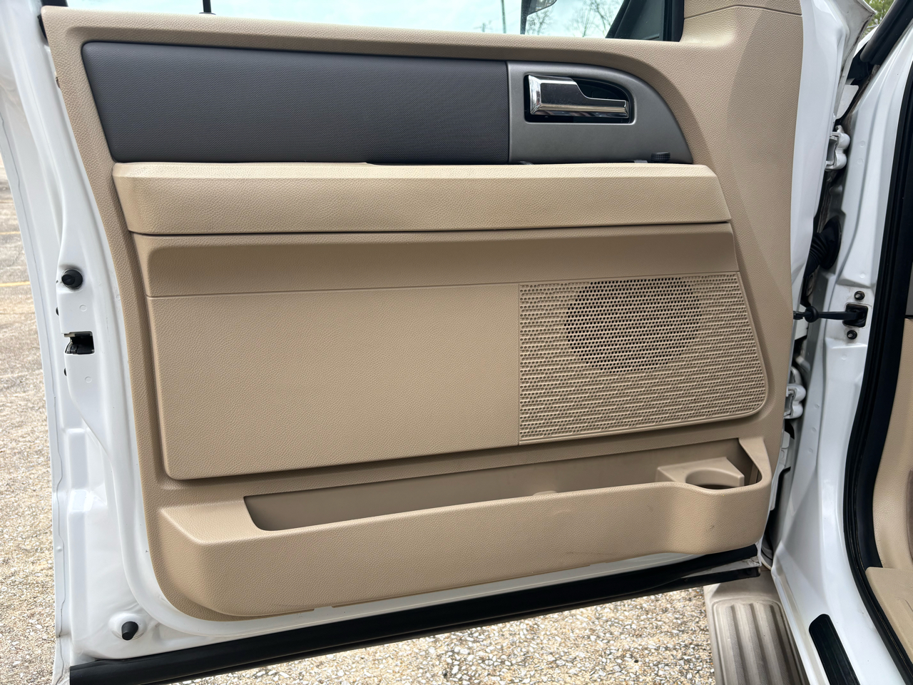 Ford Expedition EL XLT 2WD 2012