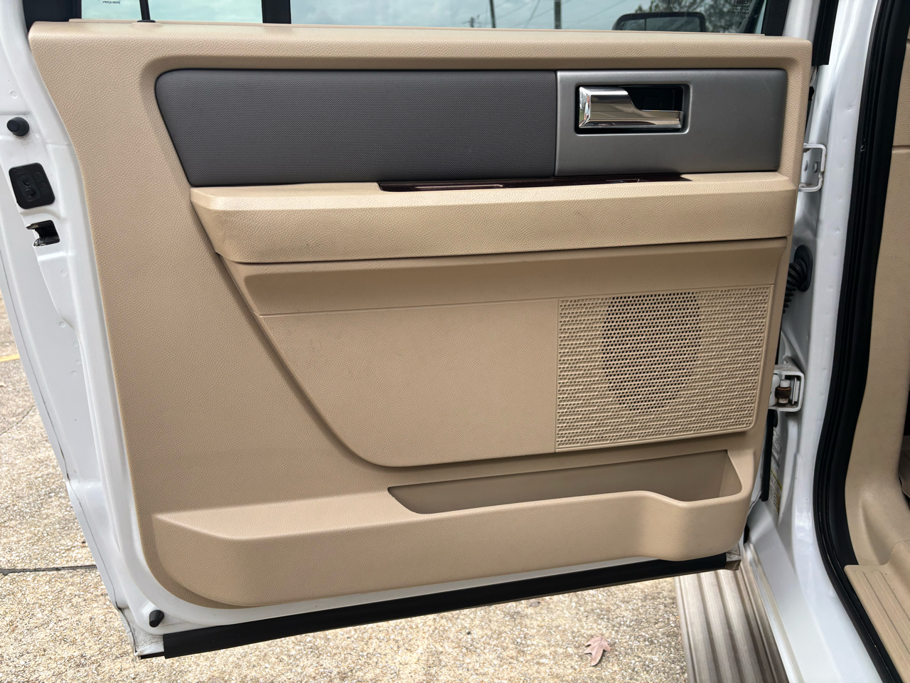 Ford Expedition EL XLT 2WD 2012