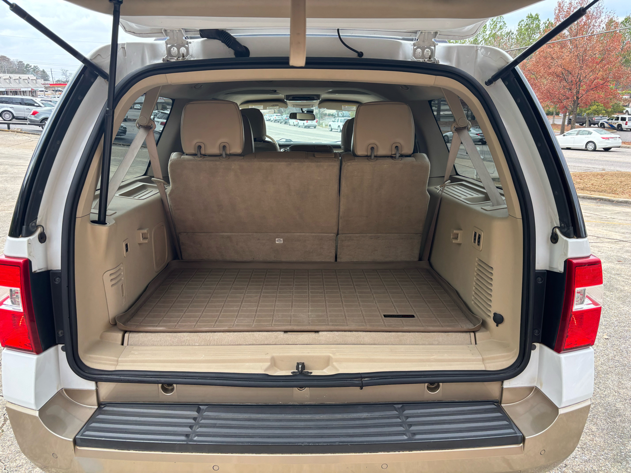 Ford Expedition EL XLT 2WD 2012