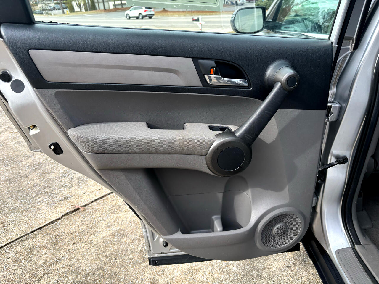 Honda CR-V LX 2WD 5-Speed AT 2010