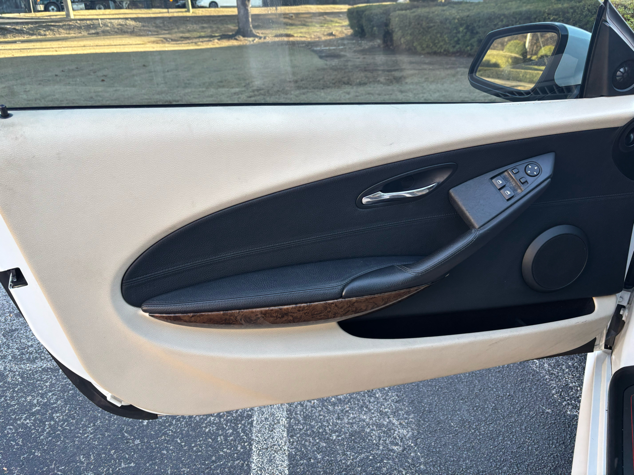 BMW 6-Series 650i Coupe 2010