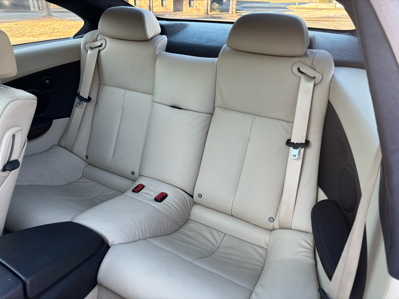 BMW 6-Series 650i Coupe 2010