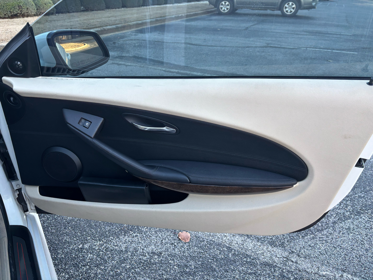 BMW 6-Series 650i Coupe 2010