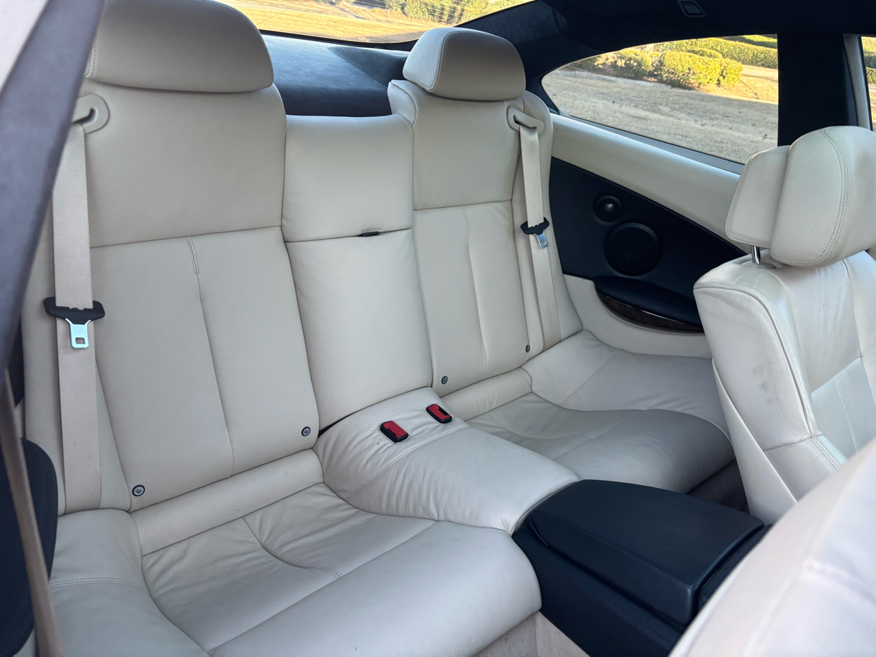 BMW 6-Series 650i Coupe 2010