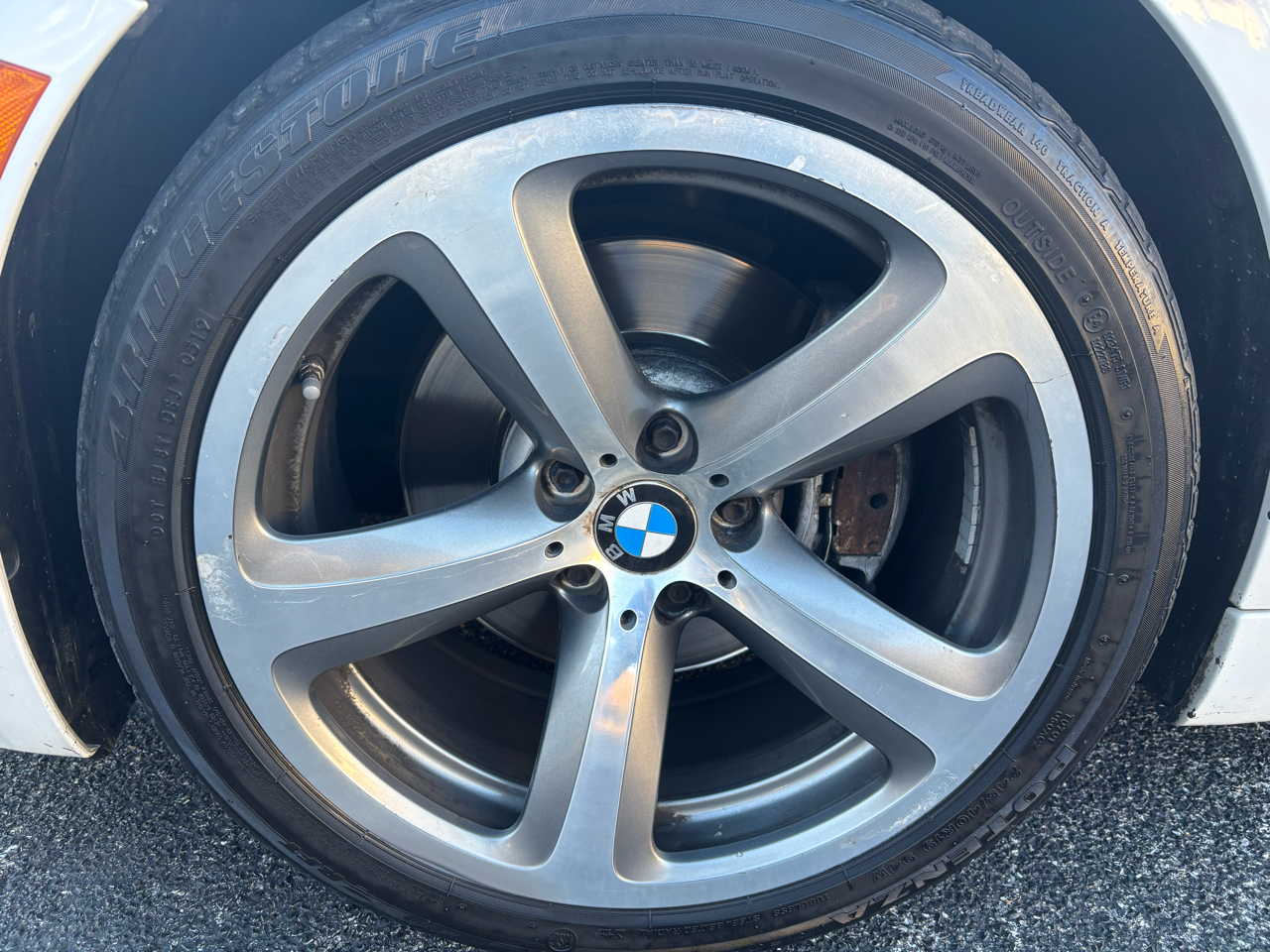 BMW 6-Series 650i Coupe 2010