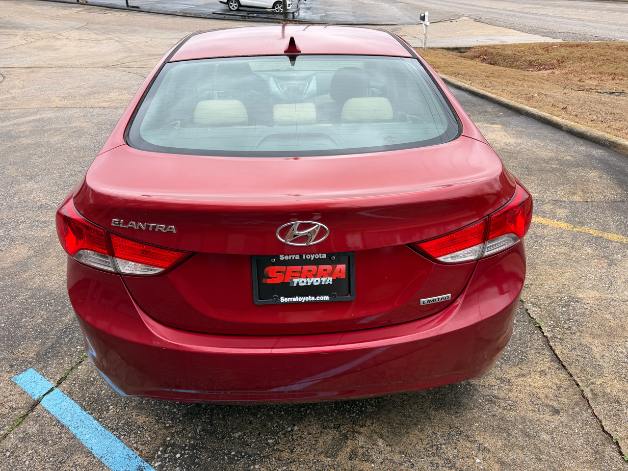Hyundai Elantra GLS M/T 2013
