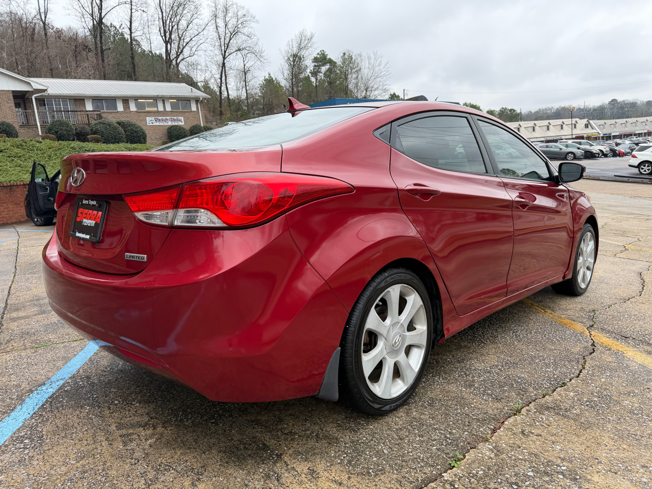 Hyundai Elantra GLS M/T 2013