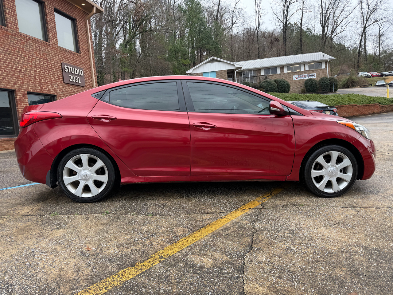 Hyundai Elantra GLS M/T 2013