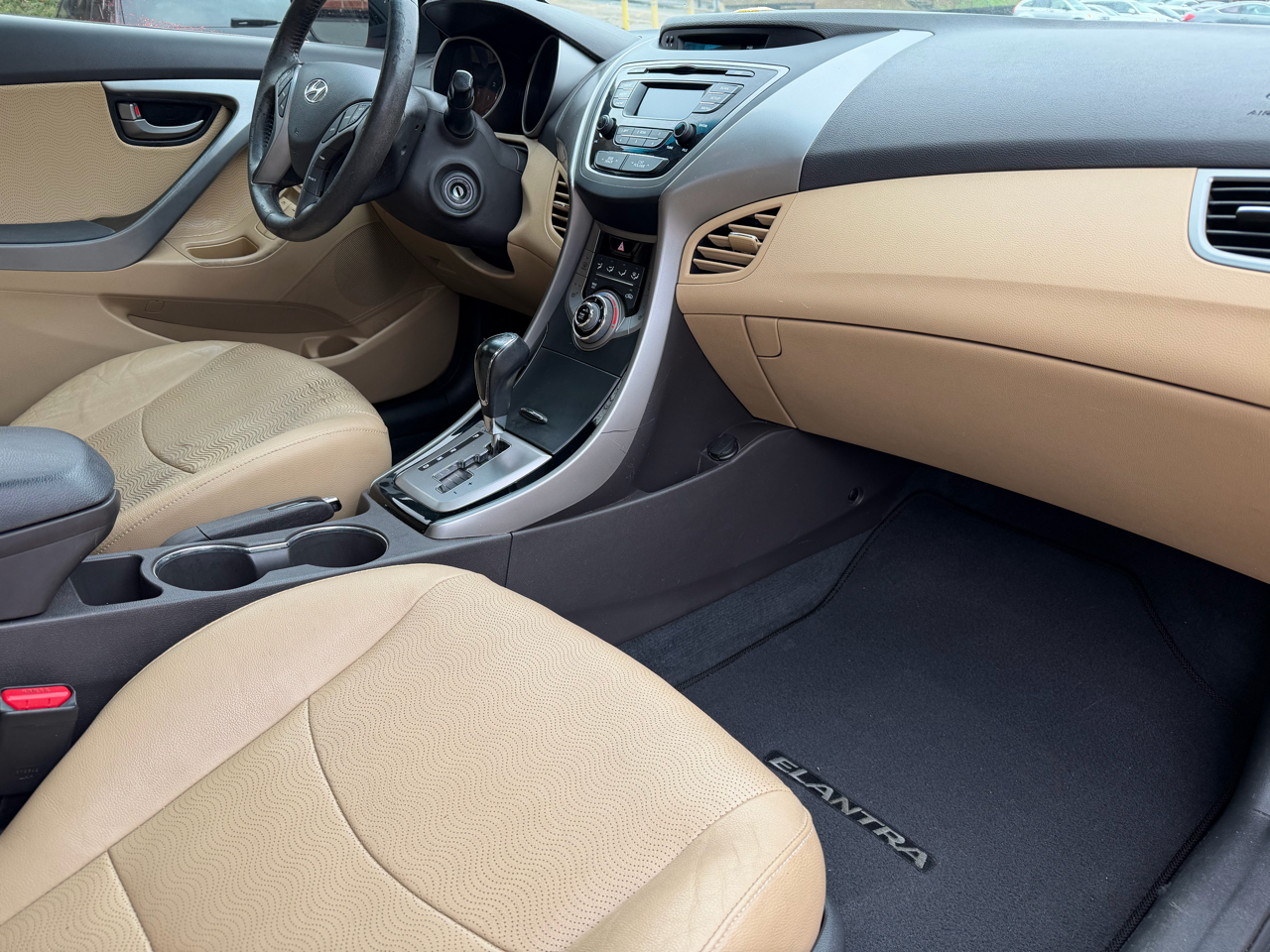 Hyundai Elantra GLS M/T 2013