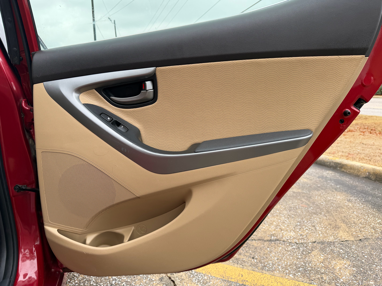 Hyundai Elantra GLS M/T 2013