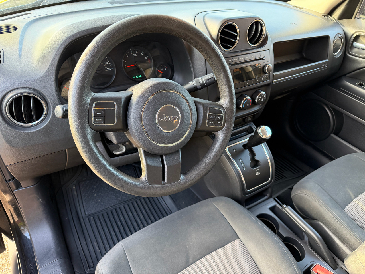 Jeep Patriot Sport 2WD 2012