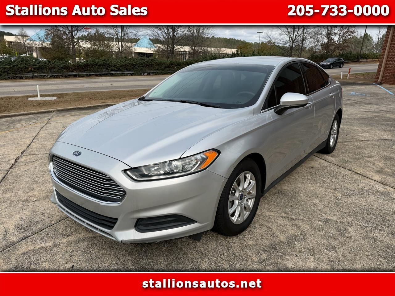 2016 Ford Fusion S's photo
