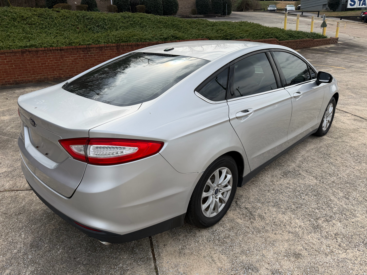 Ford Fusion S 2016